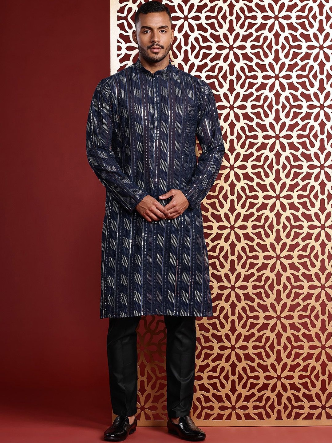 

MANQ Geometric Embroidered Mandarin Collar Sequinned Georgette Straight Kurta, Navy blue