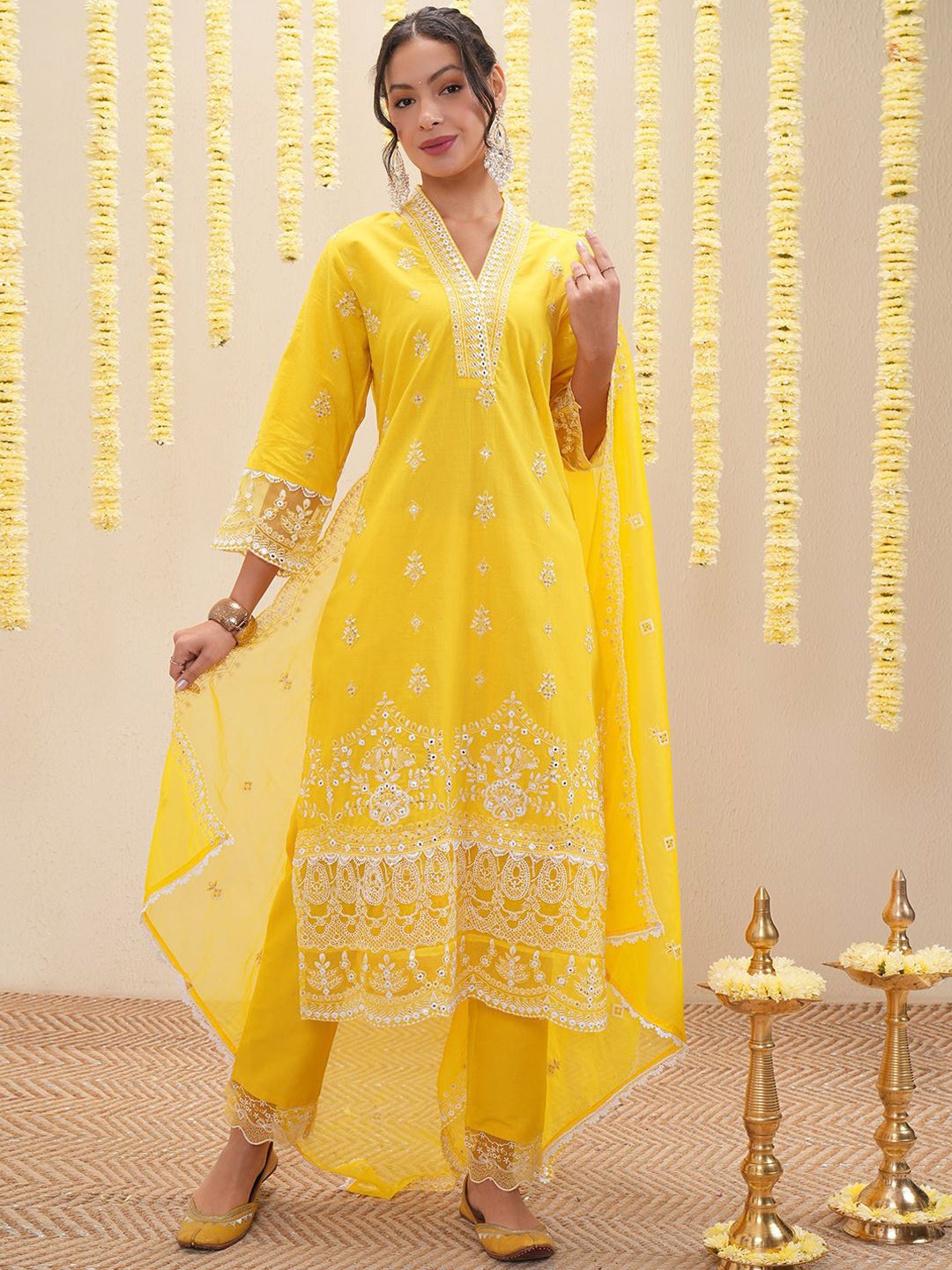 

Vishudh Floral Embroidered V-Neck Three-Quarter Sleeves Regular Pure Cotton Kurta Set, Mustard