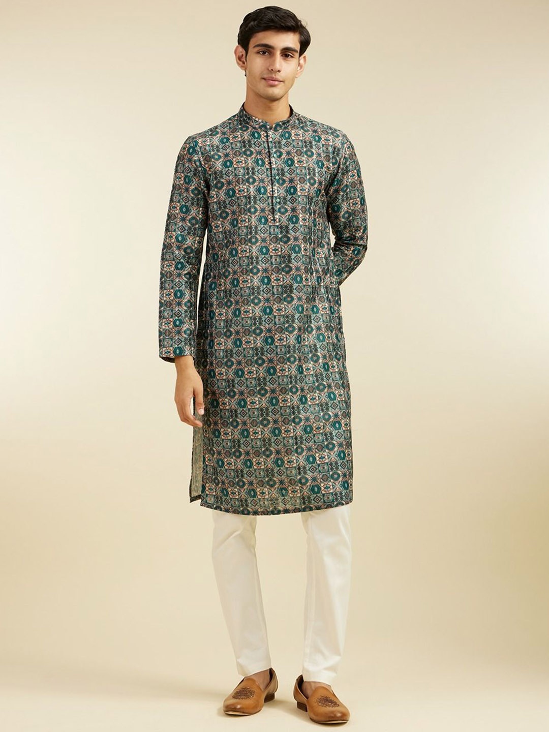 

Diwas by Manyavar Ethnic Motifs Printed Mandarin Collar Straight Kurta, Green