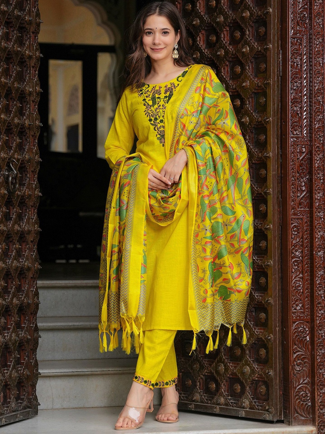 

HIVDO Floral Embroidered Regular Pure Cotton Kurta With Trousers & Dupatta, Yellow