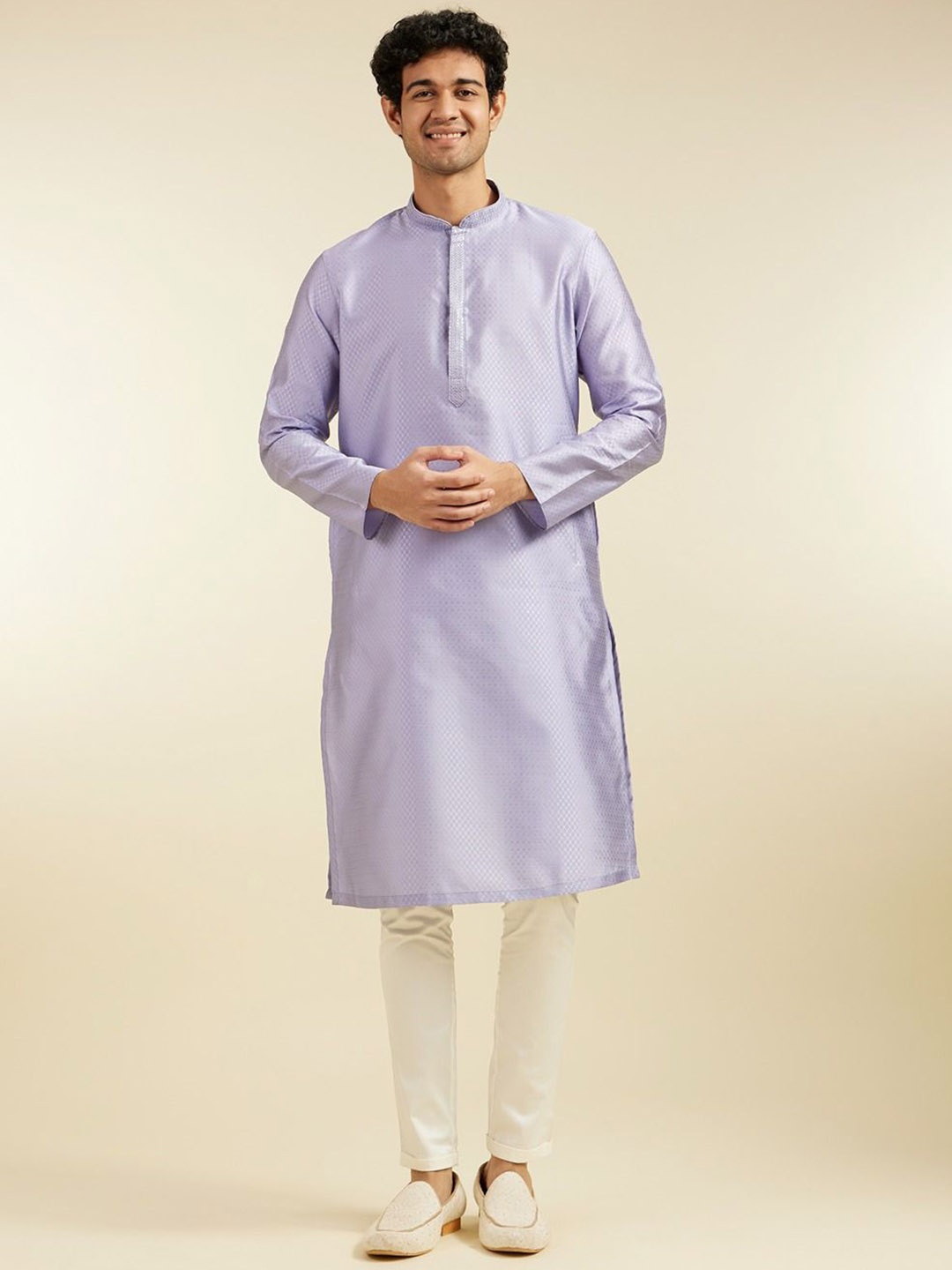 

Diwas by Manyavar Ethnic Motifs Woven Design Sequinned Mandarin Collar Kurta, Purple