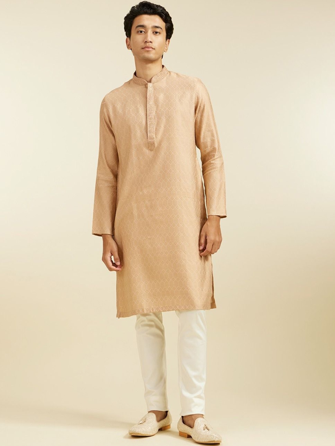

Diwas by Manyavar Geometric Woven Design Thread Work Mandarin Collar Straight Kurta, Brown