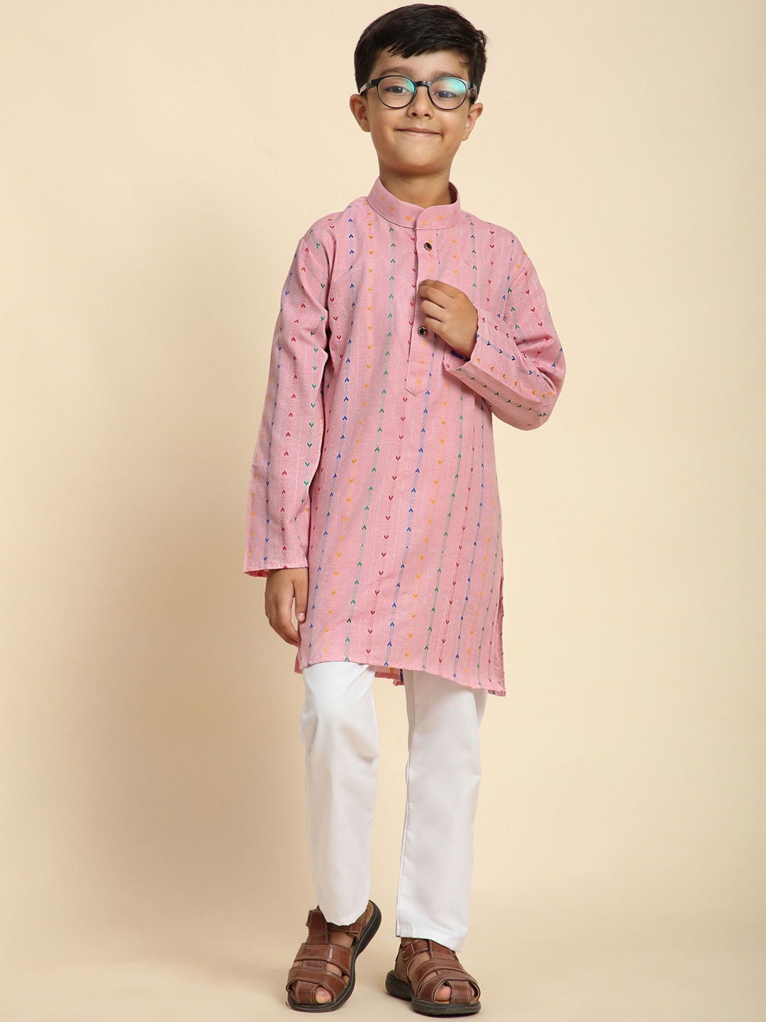 

Pro-Ethic STYLE DEVELOPER Boys Ethnic Motifs Thread Work Pure Cotton Kurta with Pyjama, Pink