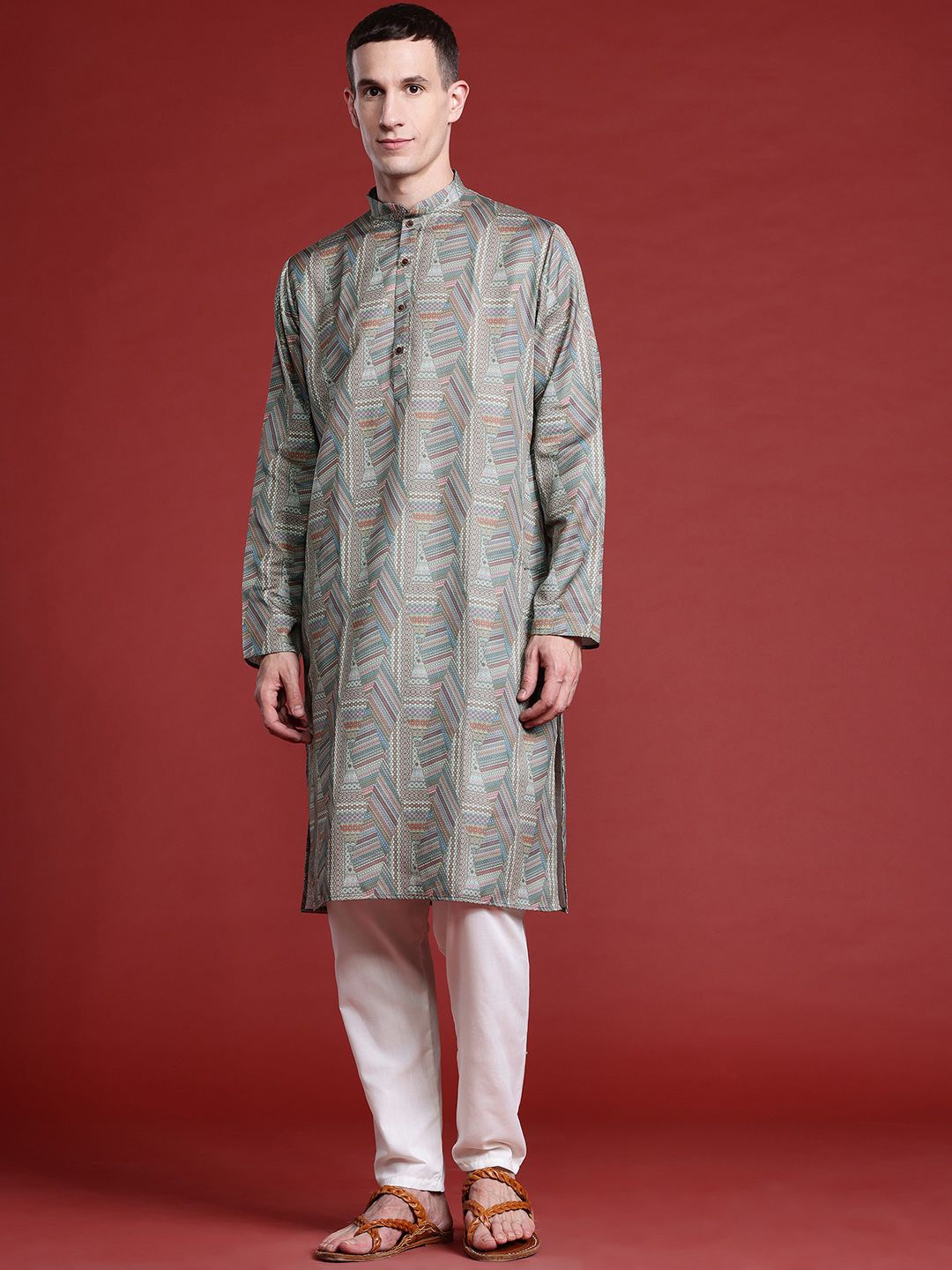 

MANQ Geometric Printed Mandarin Collar Pure Cotton Straight Kurta, Green