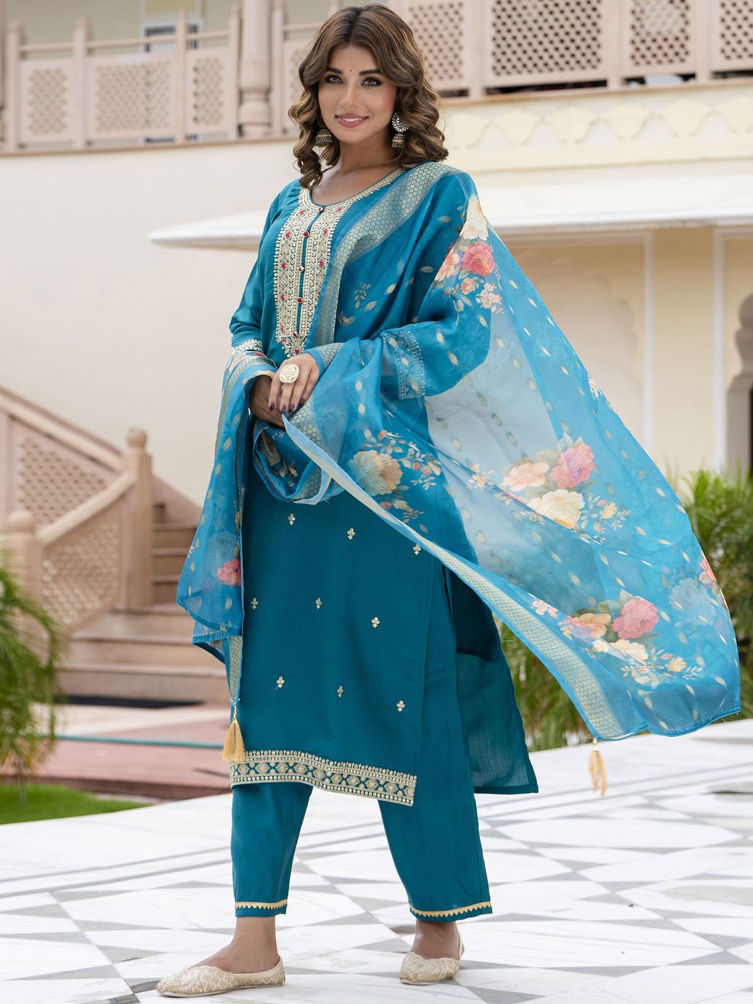 

VredeVogel Women Ethnic Motifs Embroidered Regular Kurta with Trousers & With Dupatta, Blue