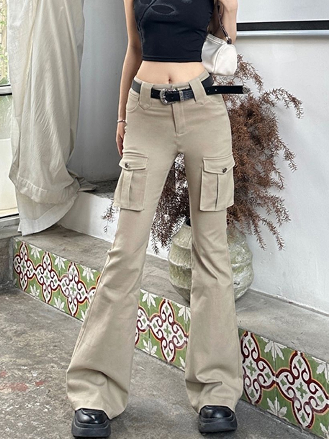 

KPOP Women Solid Regular Fit Original Trousers, Khaki