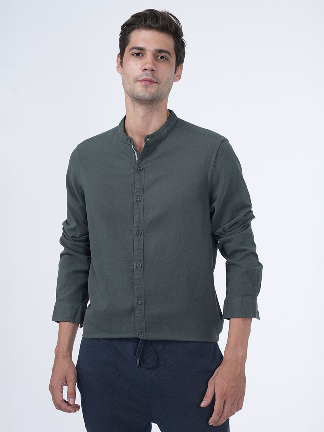 

POE Men Smart Slim Fit Opaque Casual Shirt, Green