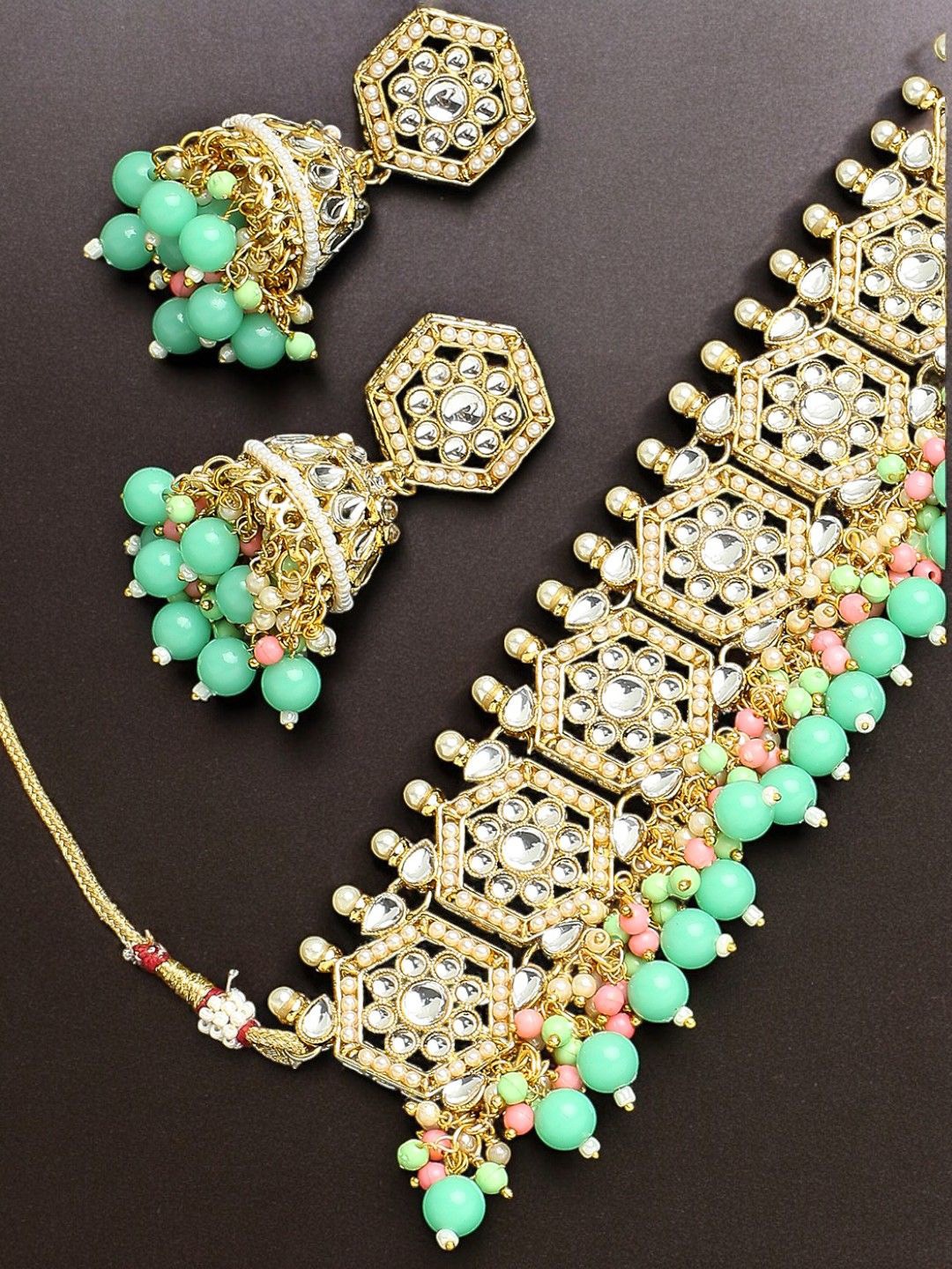 

Anouk Gold-Toned kundan Studded & Beaded Jadau Jewellery Set