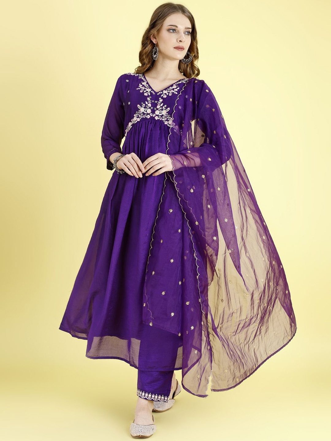 

GOROLY Ethnic Motifs Embroidered Kurta With Trousers & Dupatta, Purple