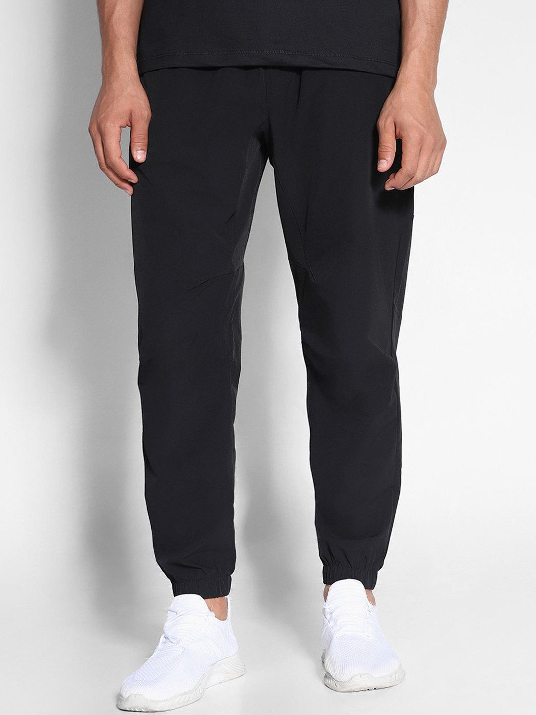 

AMERICAN EAGLE OUTFITTERS Men Solid Regular Fit Joggers Track Pants, Black