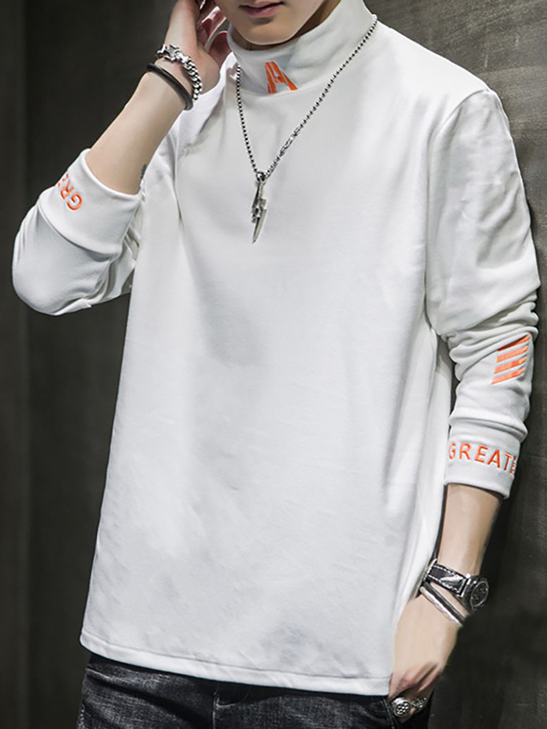 

StyleCast x Revolte Men Typography Printed High Neck T-shirt, White