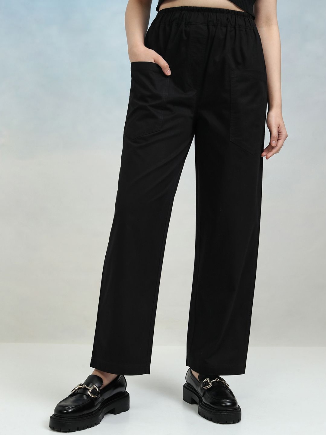 

Tokyo Talkies Women Tapered Fit Easy Wash Trousers, Black