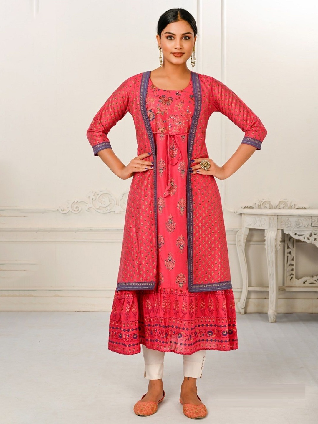 

JIVORA Women Printed Flared Kurta, Red