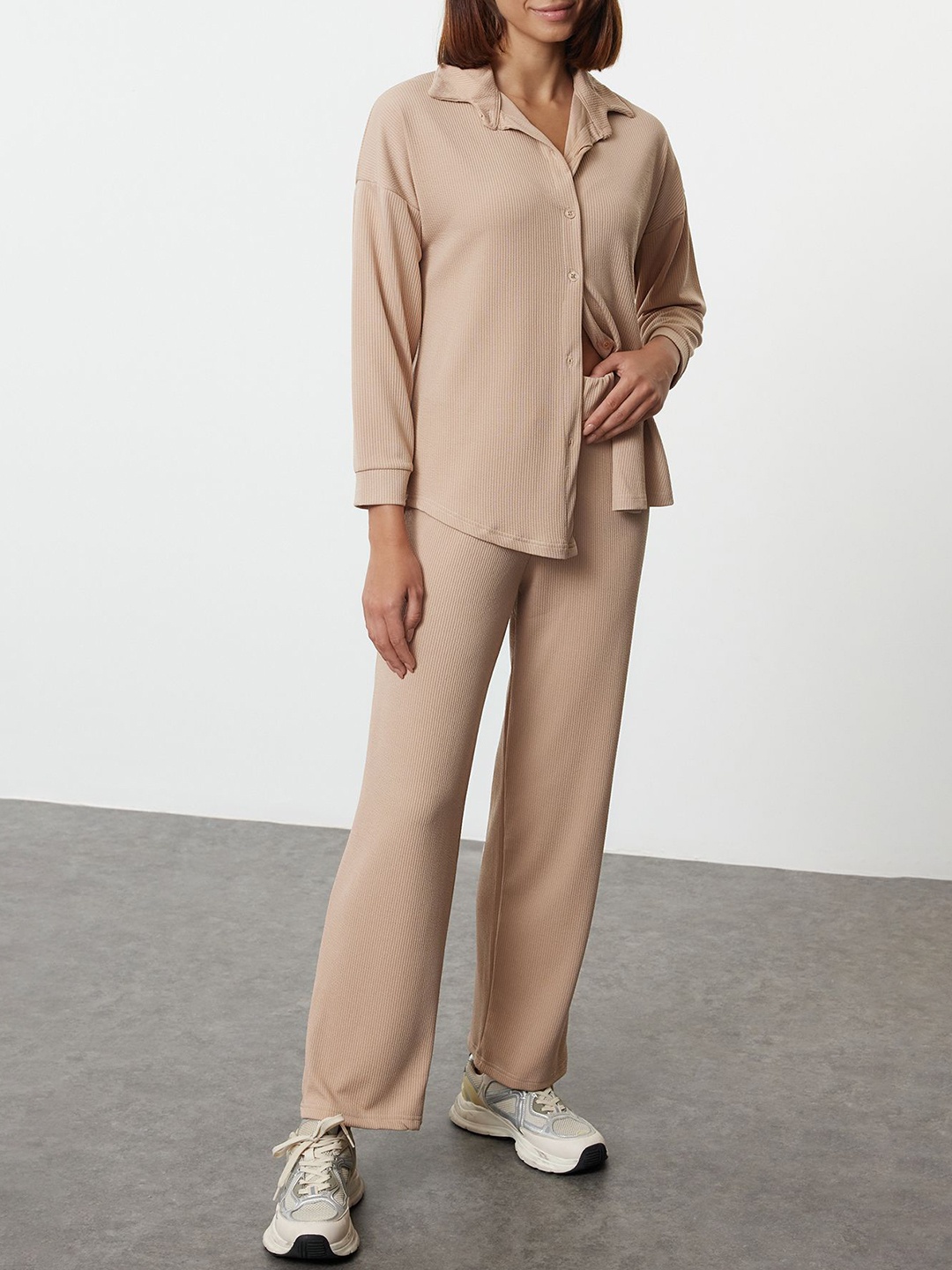 

Trendyol Shirt With Trousers Co-Ords, Beige