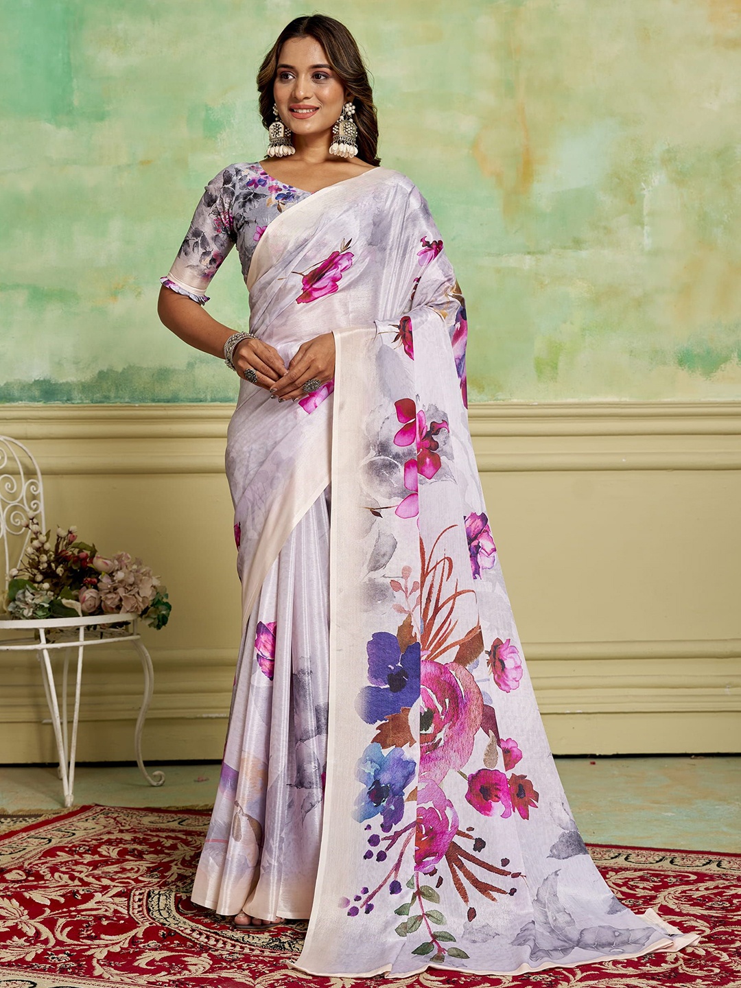 

KAYOMMI Floral Pure Crepe Saree, White