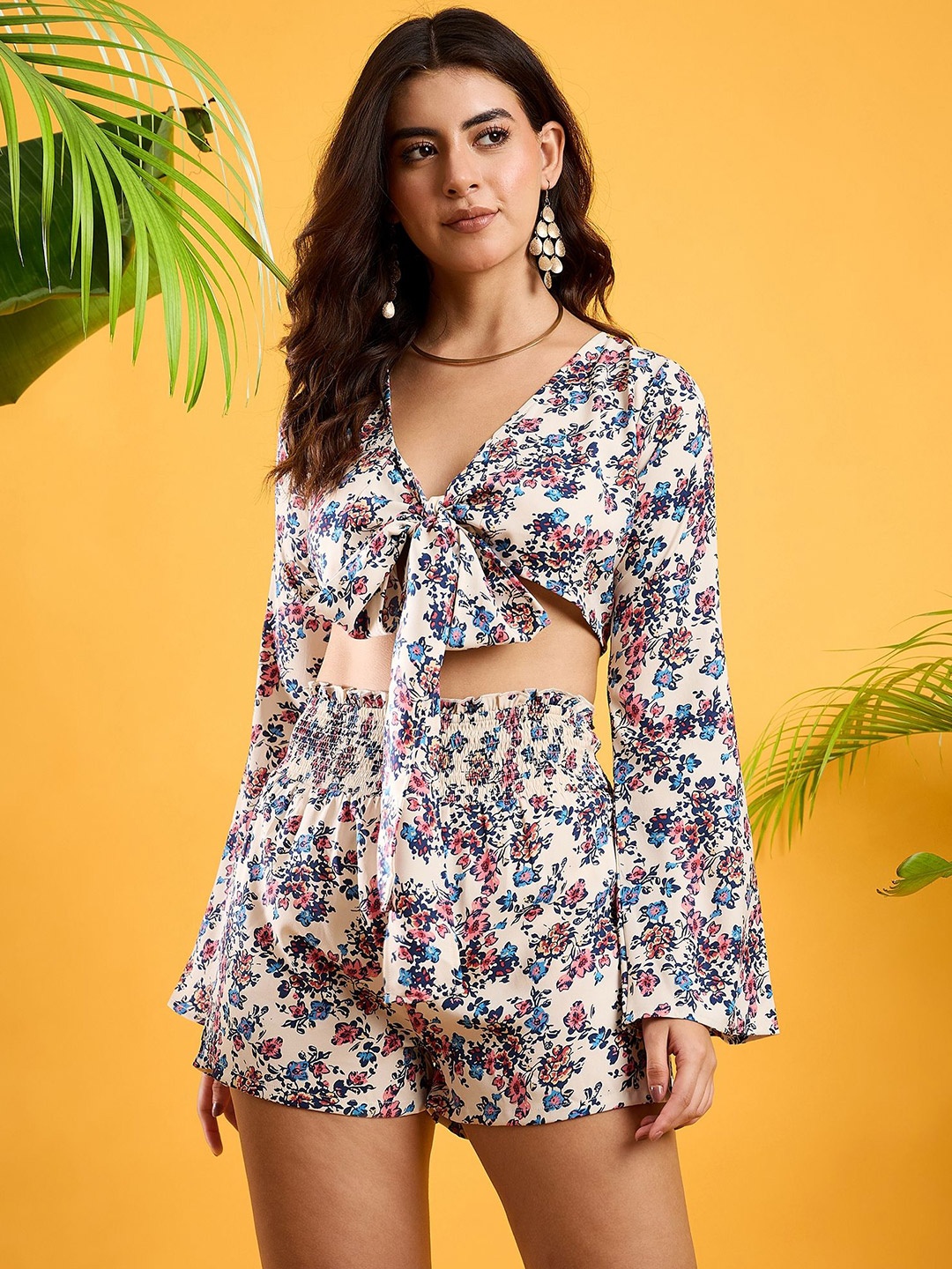 

Berrylush Floral Printed Long Sleeves Crop Top With Shorts Co-Ords Set, White