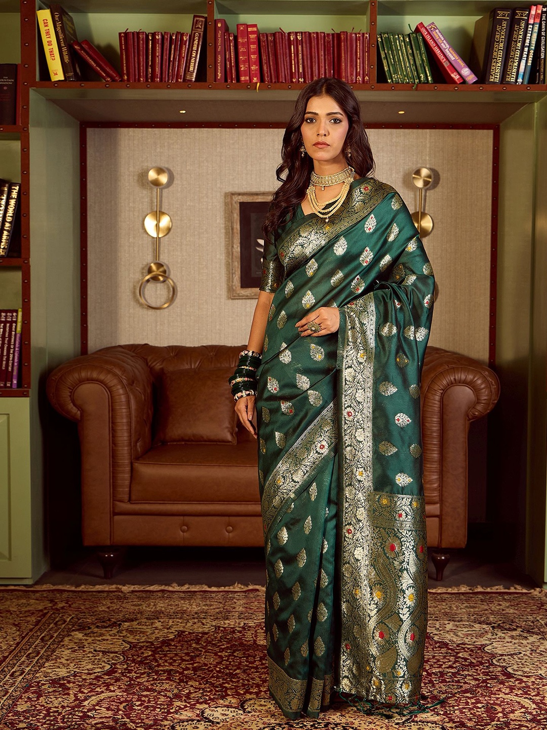 

Dori Ethnic Motifs Zari Silk Blend Banarasi Saree with unstitched blouse piece, Green