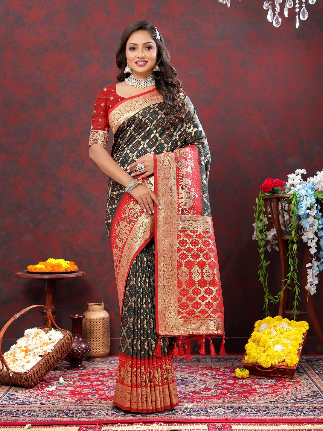 

Zeekha Woven Design Zari Pure Silk Kanjeevaram Saree, Green