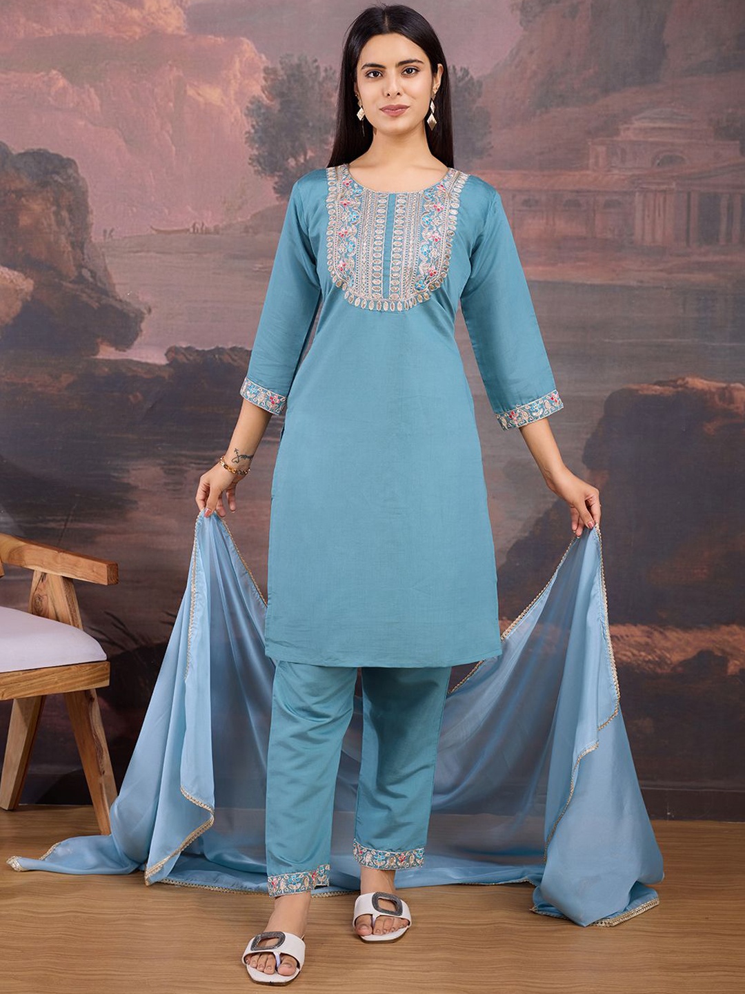 

House of Pataudi Floral Embroidered Kurta & Trousers With Dupatta, Turquoise blue