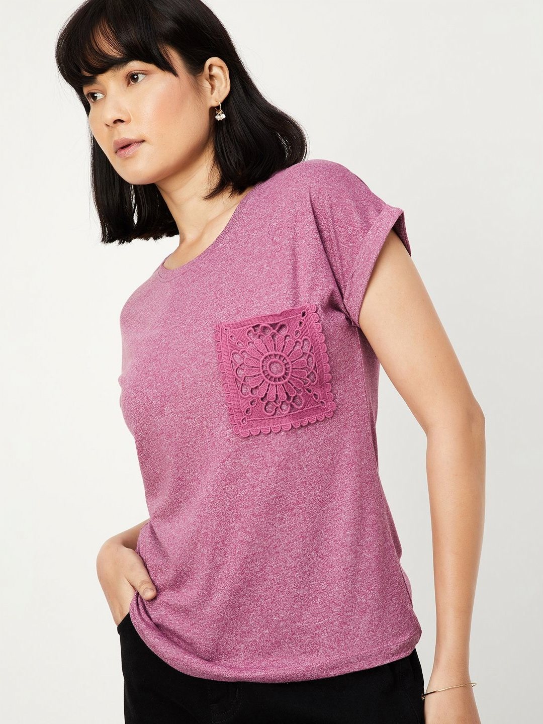 

max Women Solid Round Neck Cotton T-shirt, Red