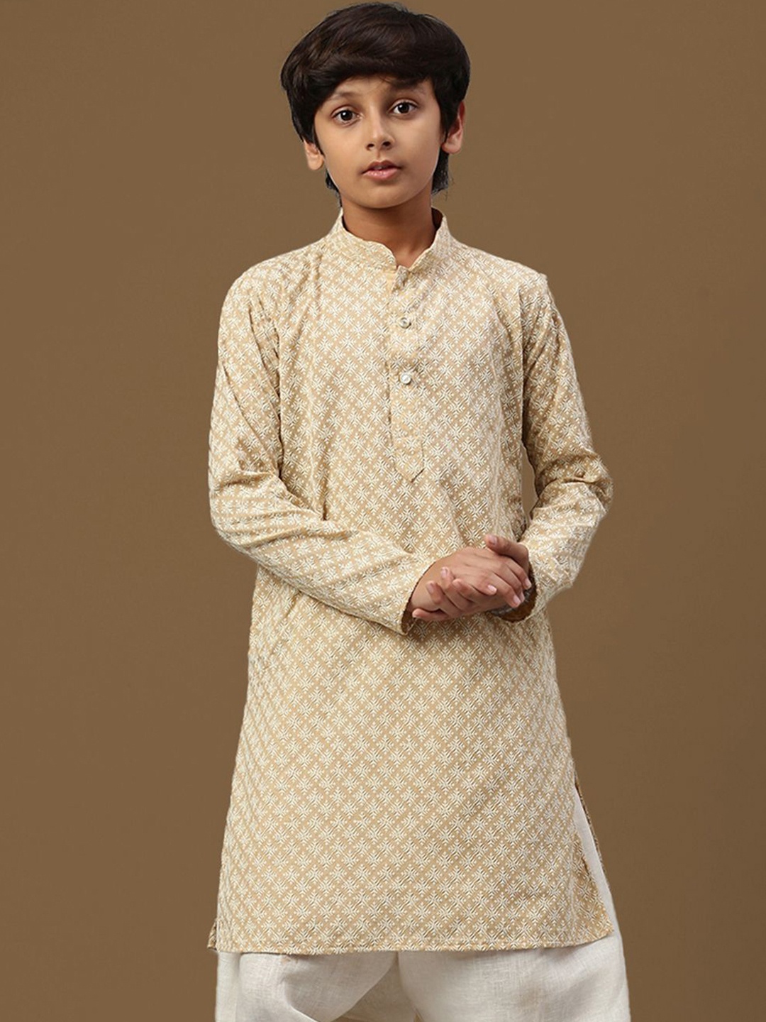 

Here&Now X Sanwara Boys Ethnic Motifs Embroidered Chikankari Cotton Straight Kurta, Beige