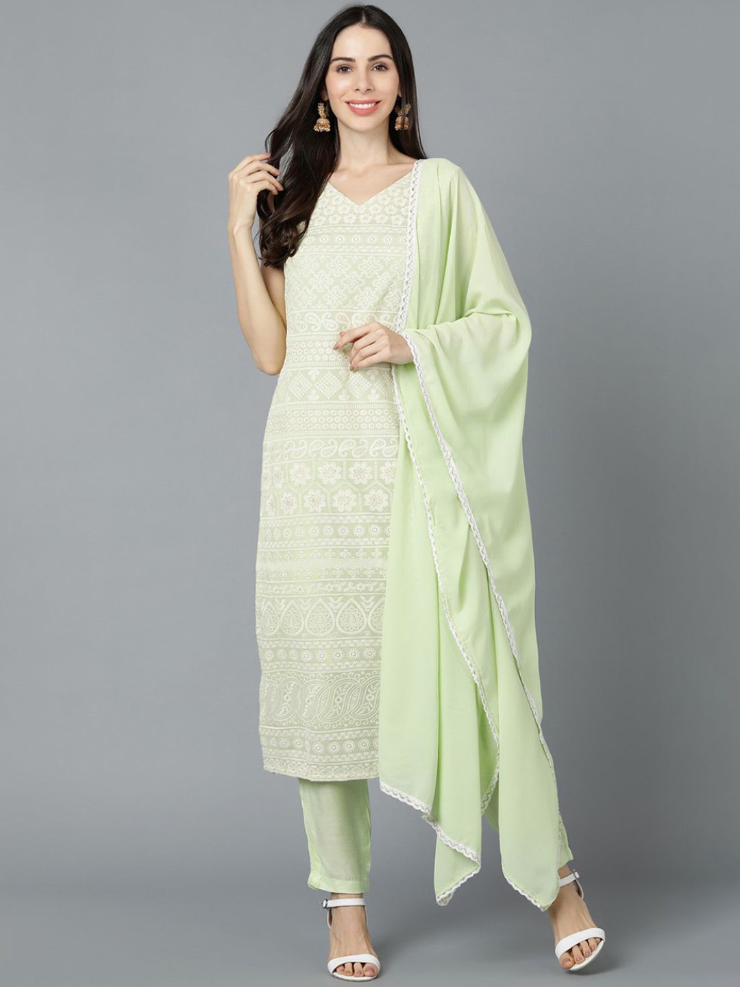 

AHIKA Ethnic Motifs Embroidered Regular Sequinned Straight Kurta with Trousers & Dupatta, Green