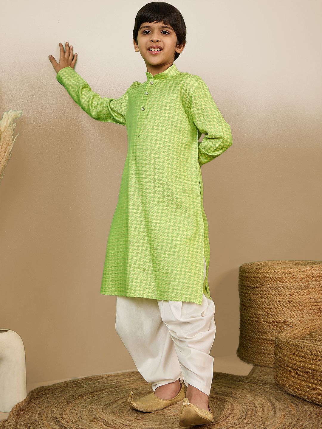 

Here&Now X Sanwara Boys Floral Checked Kurta, Green