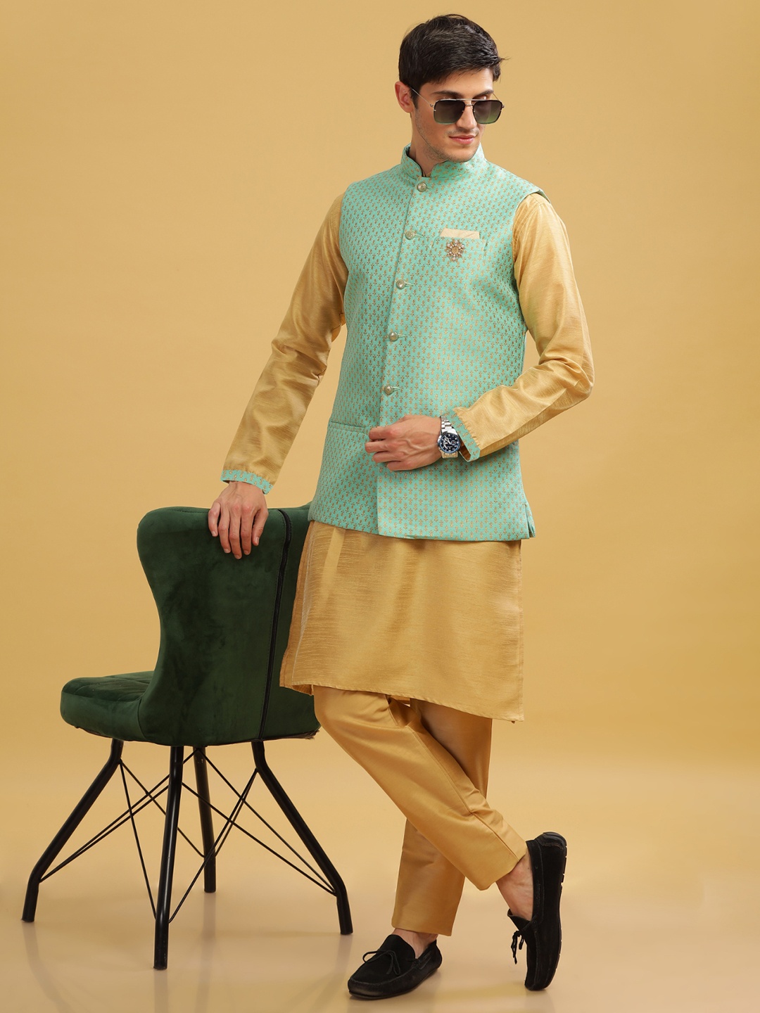 

Anouk Men Printed Woven Nehru Jackets, Green