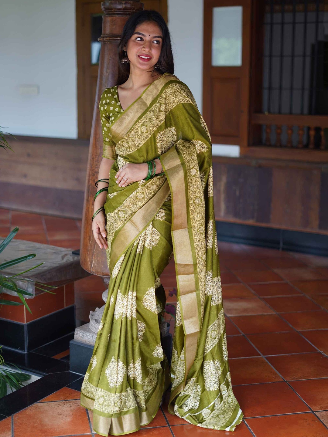 

STAVA CREATION Ethnic Motifs Printed Zari Saree, Olive
