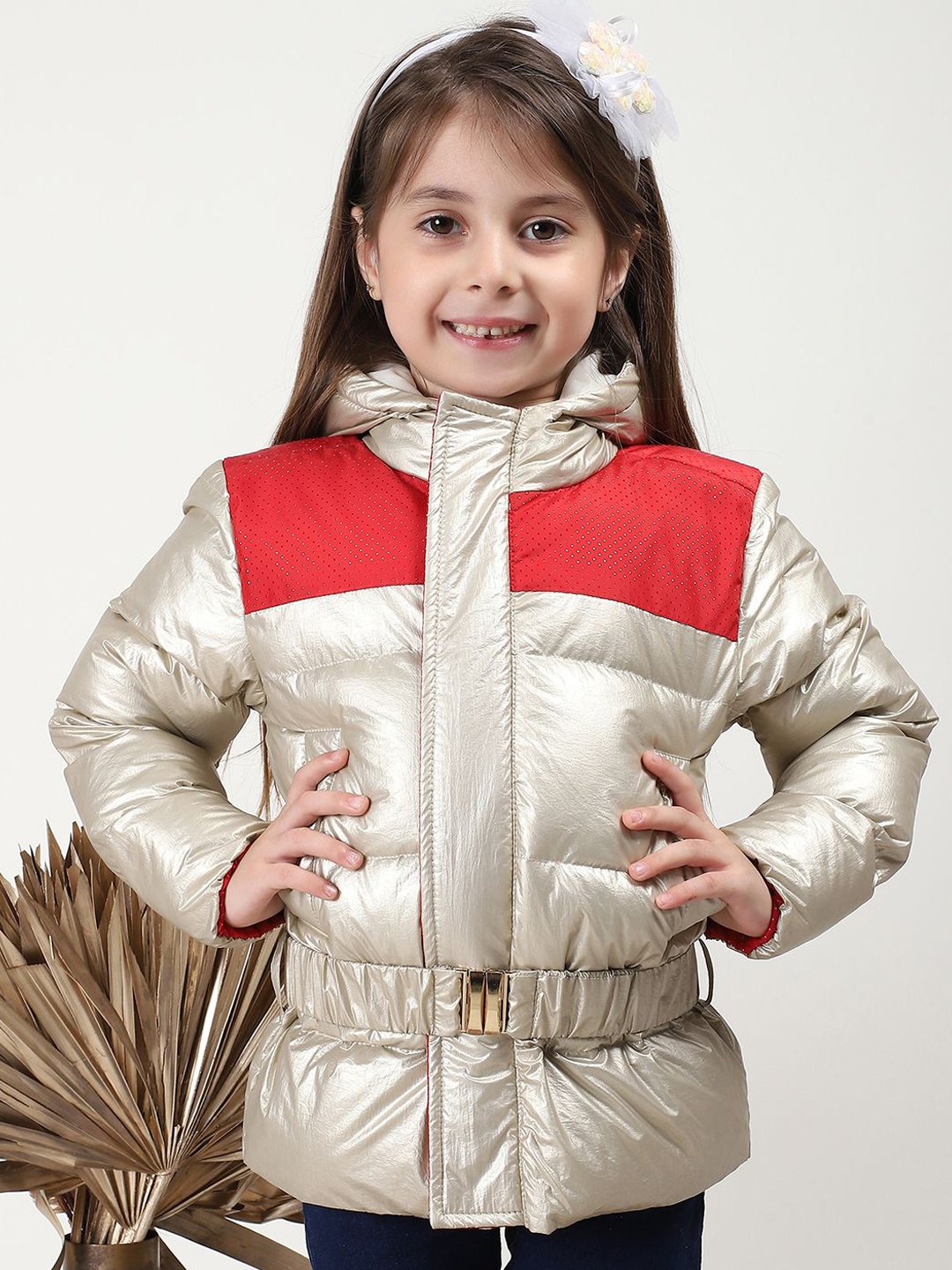 

HOUSE OF VEDAS Girls Colourblocked Lightweight Puffer Jacket, Gold