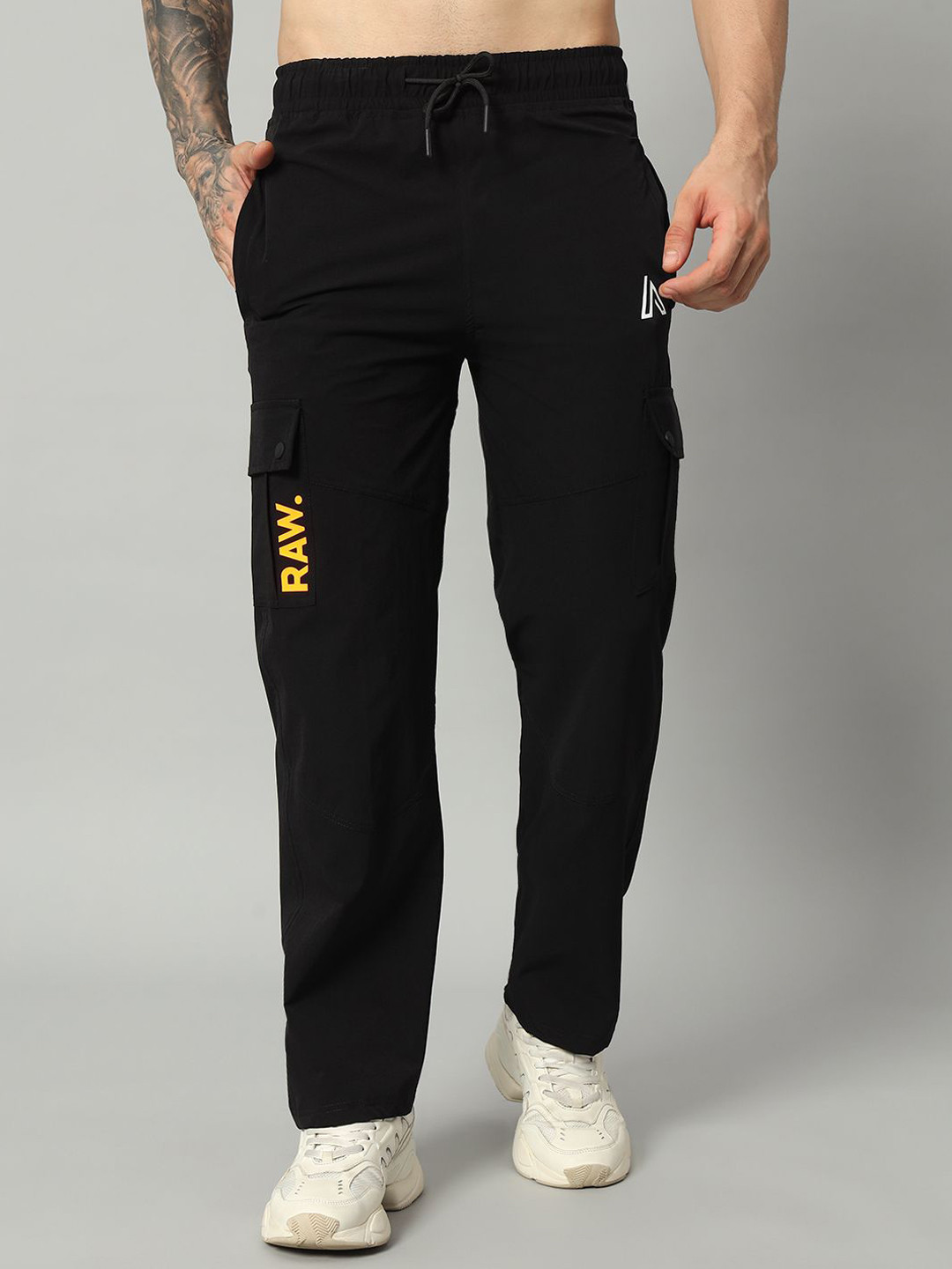 

AECK Men Straight-Fit Track Pants, Black