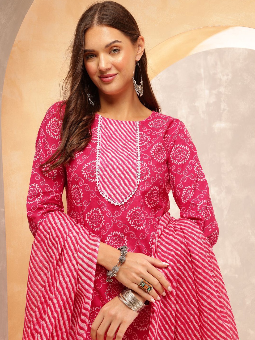 

Anouk Women Ethnic Motifs Printed Regular Pure Cotton Kurta with Trousers & With Dupatta, Fuchsia