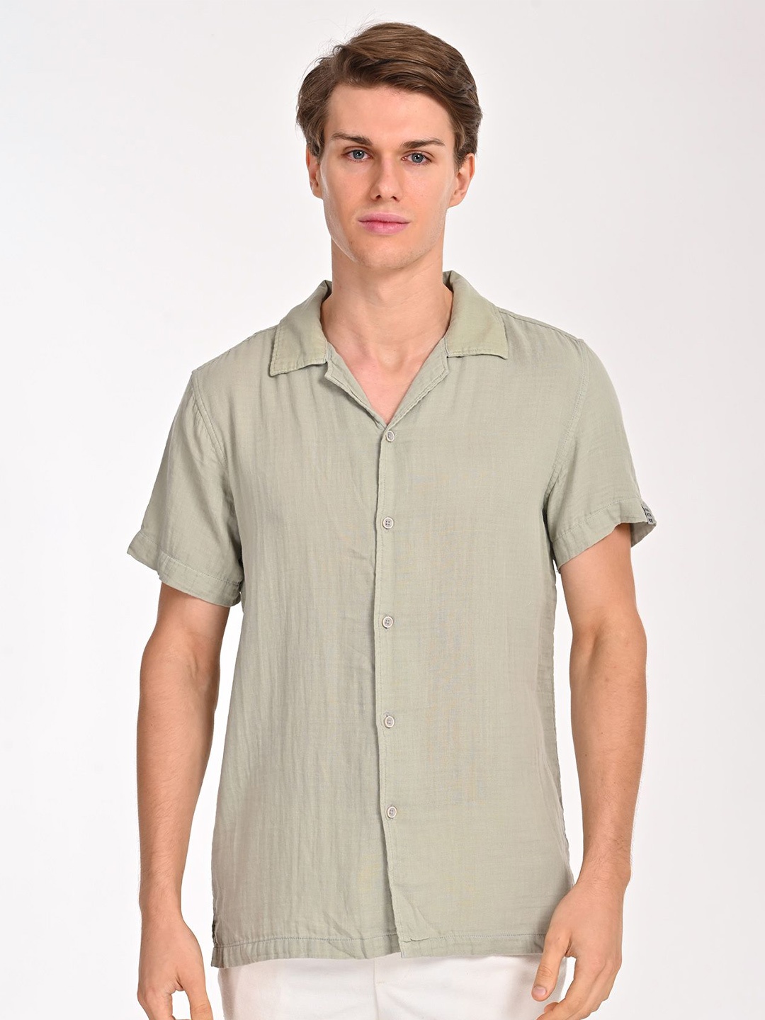 

POE Men Smart Slim Fit Opaque Casual Shirt, Green