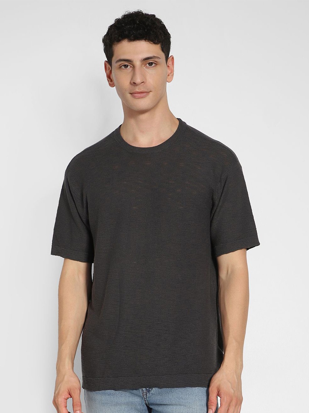 

AMERICAN EAGLE OUTFITTERS Men Round-Neck T-shirt, Black