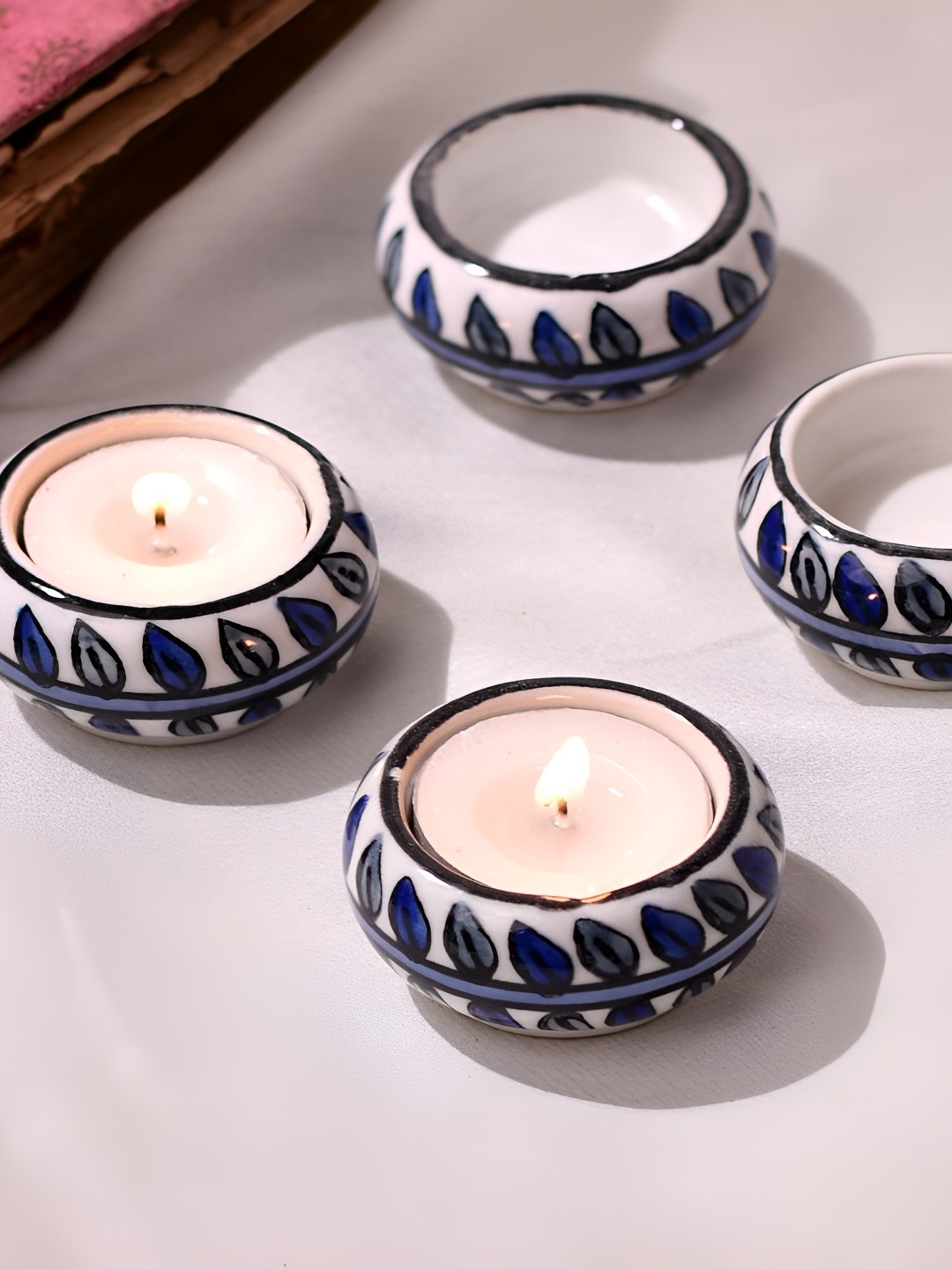 

Indianshelf Blue & White 4 Pieces Ceramic Candle Holder