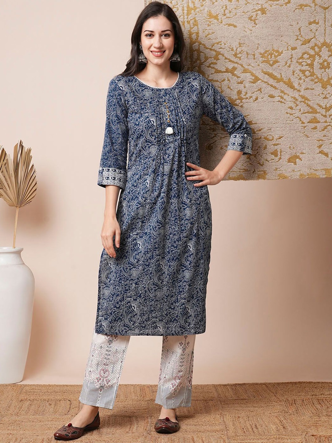 

FASHOR Navy Blue Floral Printed Pure Cotton Straight Kurta with Trousers