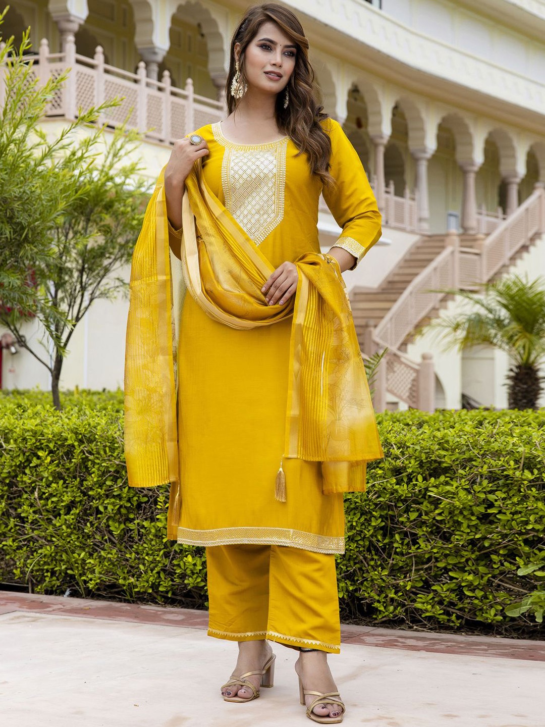 

VredeVogel Women Floral Embroidered Regular Kurta with Trousers & With Dupatta, Yellow