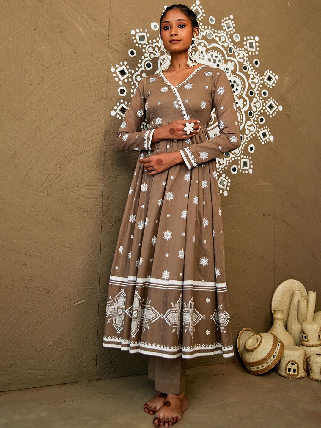 

PINK CACTII Women Floral Printed Pleated Pure Cotton Kurta with Palazzos & With Dupatta, Brown
