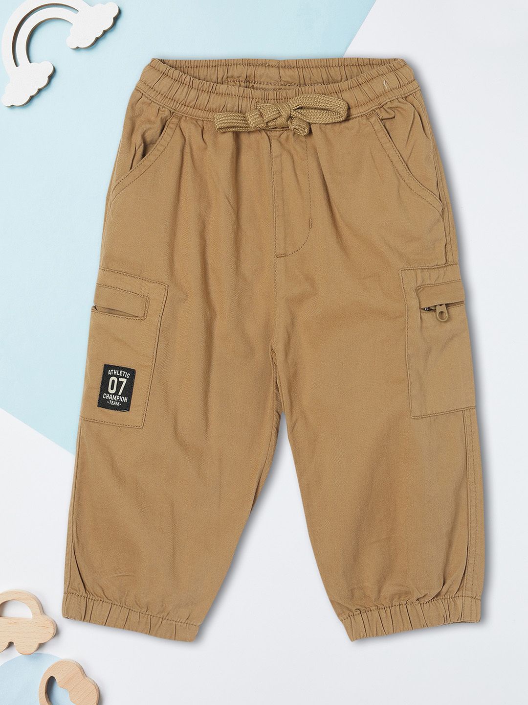 

max Boys Cotton Mid-Rise Regular Fit Cargos, Brown