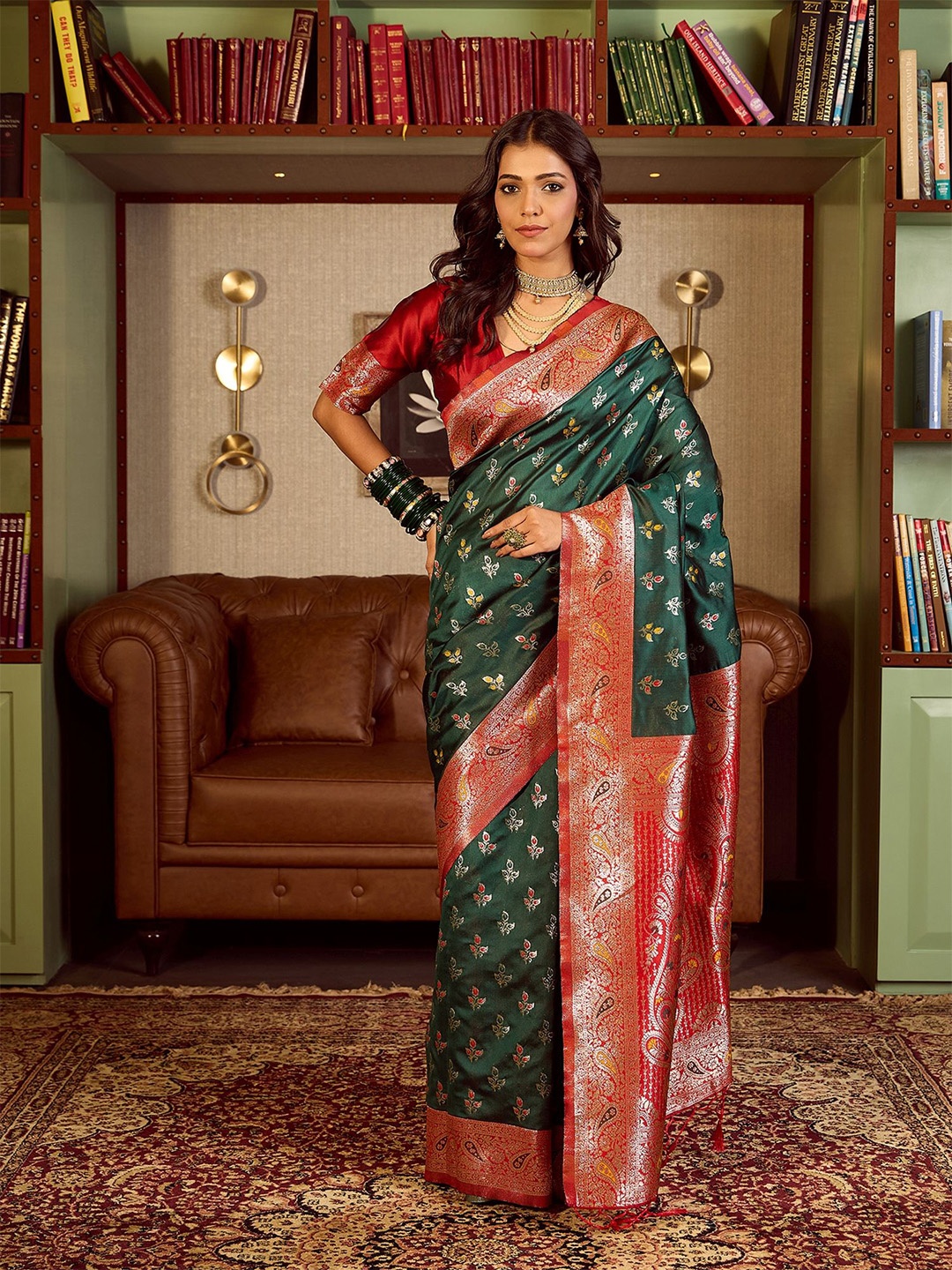 

Dori Woven Design Banarasi Saree With Zari Border, Green