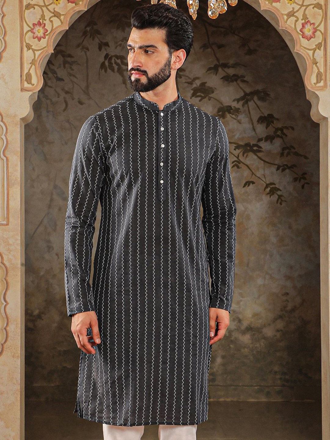 

HOUSE OF DEYANN Men Jacquard Kurta, Black