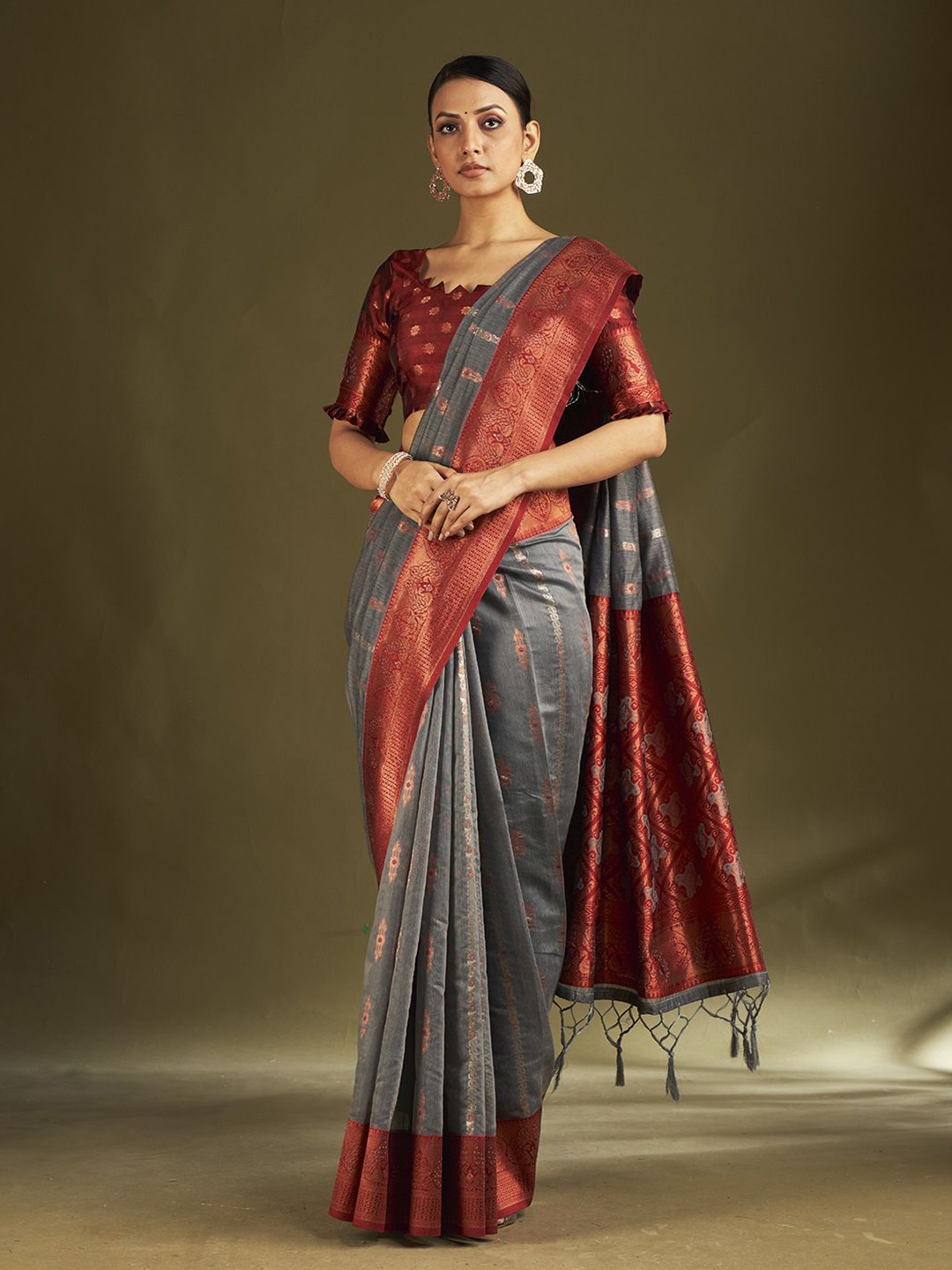 

SARHA Woven Design Zari Pure Cotton Saree, Grey