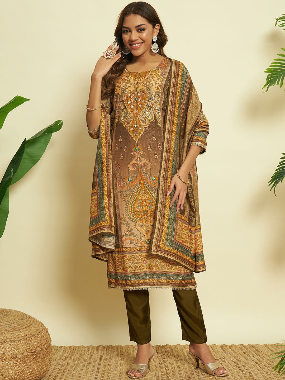 

VESH Women Floral Printed Regular Pure Cotton Kurta with Trousers & With Dupatta, Brown