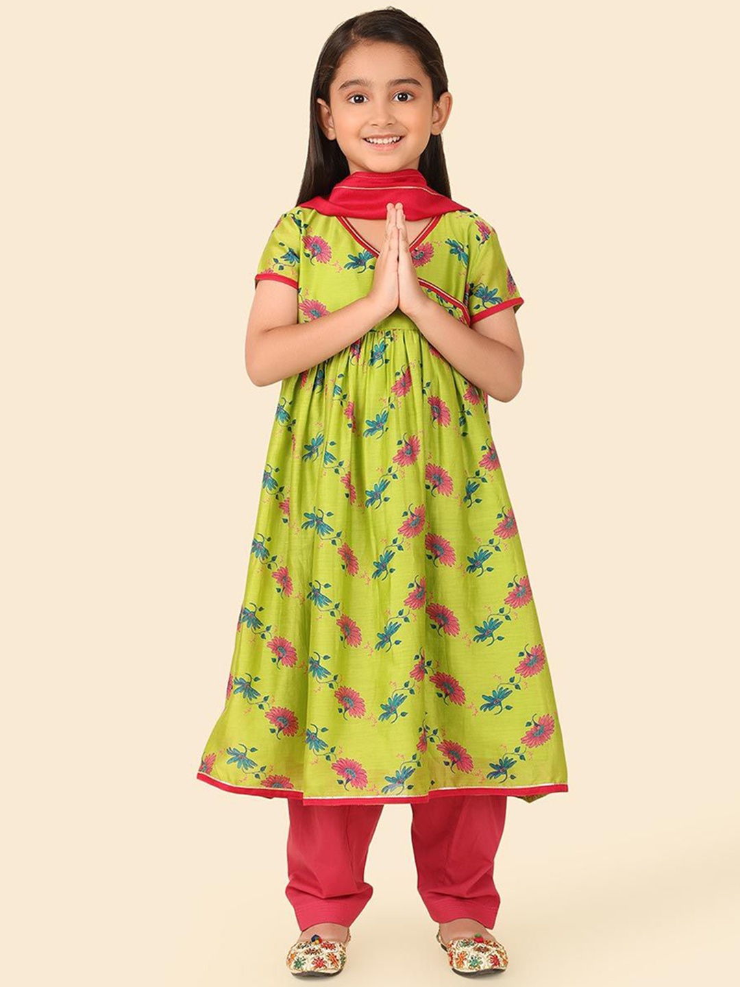 

Fabindia Girls Floral Printed Angrakha A-Line Kurta with Salwar & Dupatta, Green