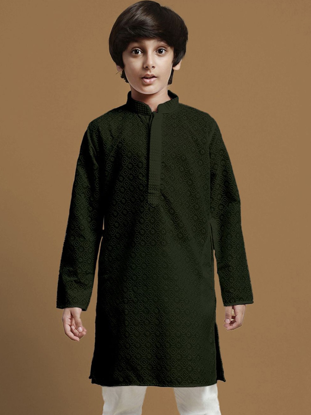 

Here&Now X Sanwara Boys Geometric Embroidered Chikankari Kurta, Green