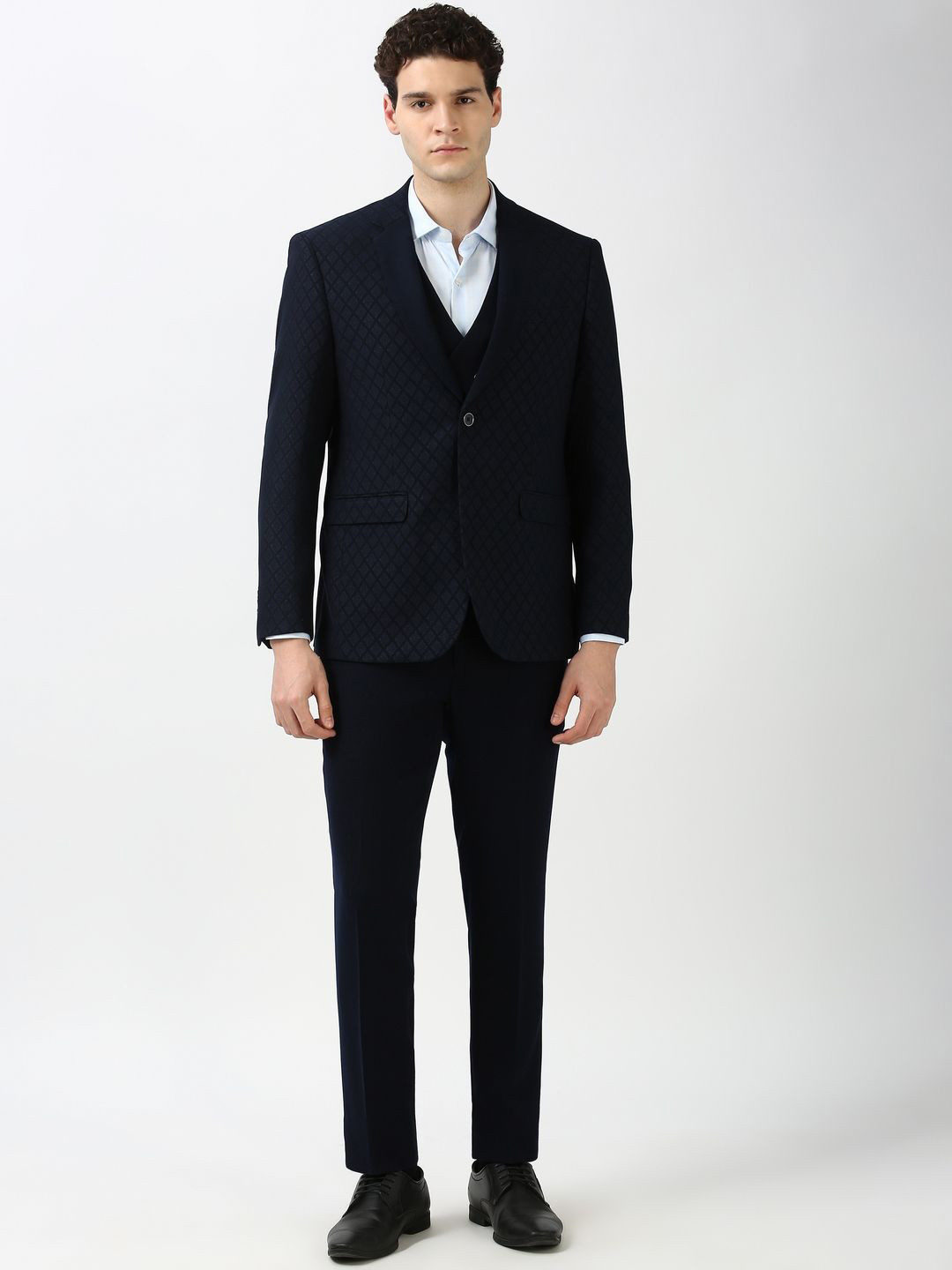 

Peter England Elite Men Printed Slim-Fit Single-Breasted Three-Piece Suit, Black