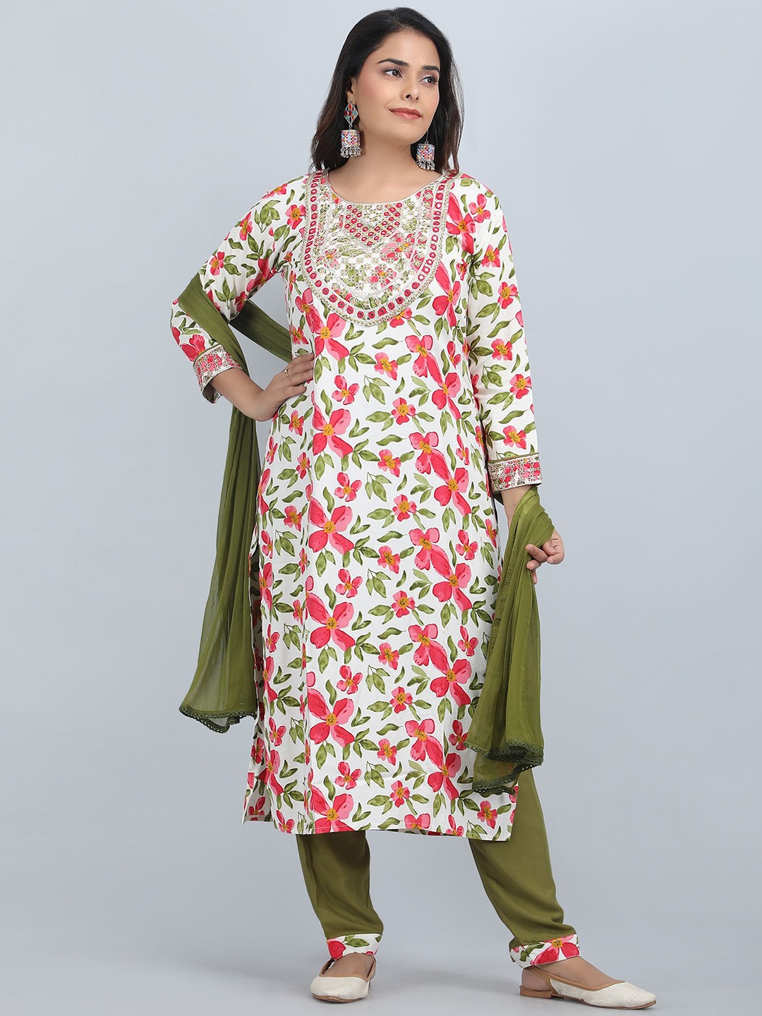 

SHIFORY Women Floral Printed Regular Thread Work Kurta with Trousers & With Dupatta, White