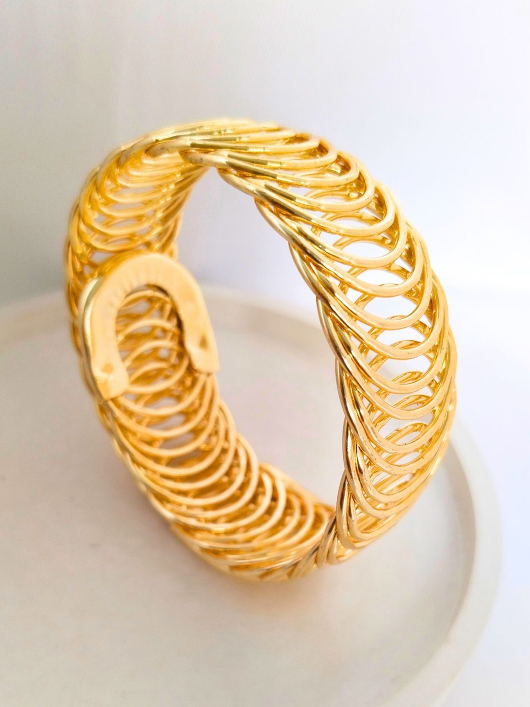 

DressBerry Gold-Plated Bangle-Style Bracelet