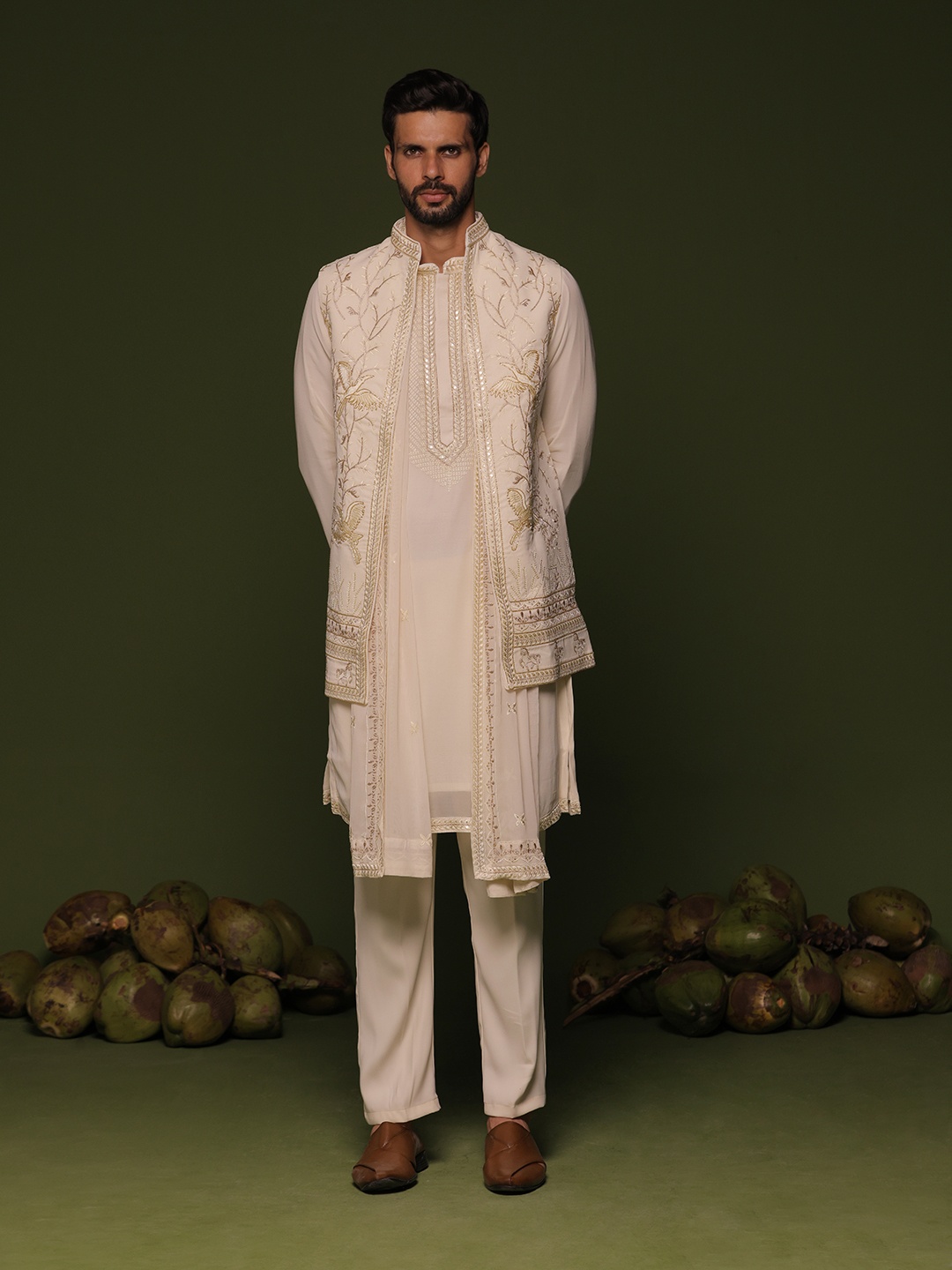 

KALPRAAG Ethnic Motifs Embroidered Sequinned Straight Kurta Set with Jacket, Cream