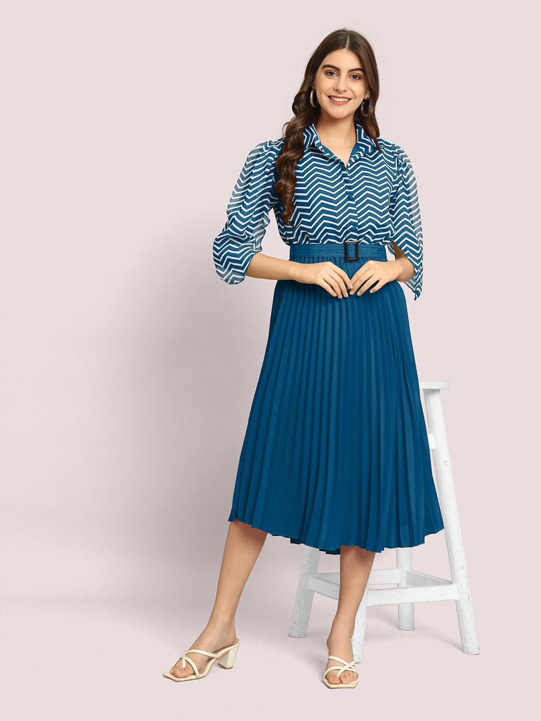 

Vastani Enterprise Women Printed Flared Sleeve A-Line Dress Comes with a Belt, Blue